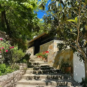 Latifi Guest house
